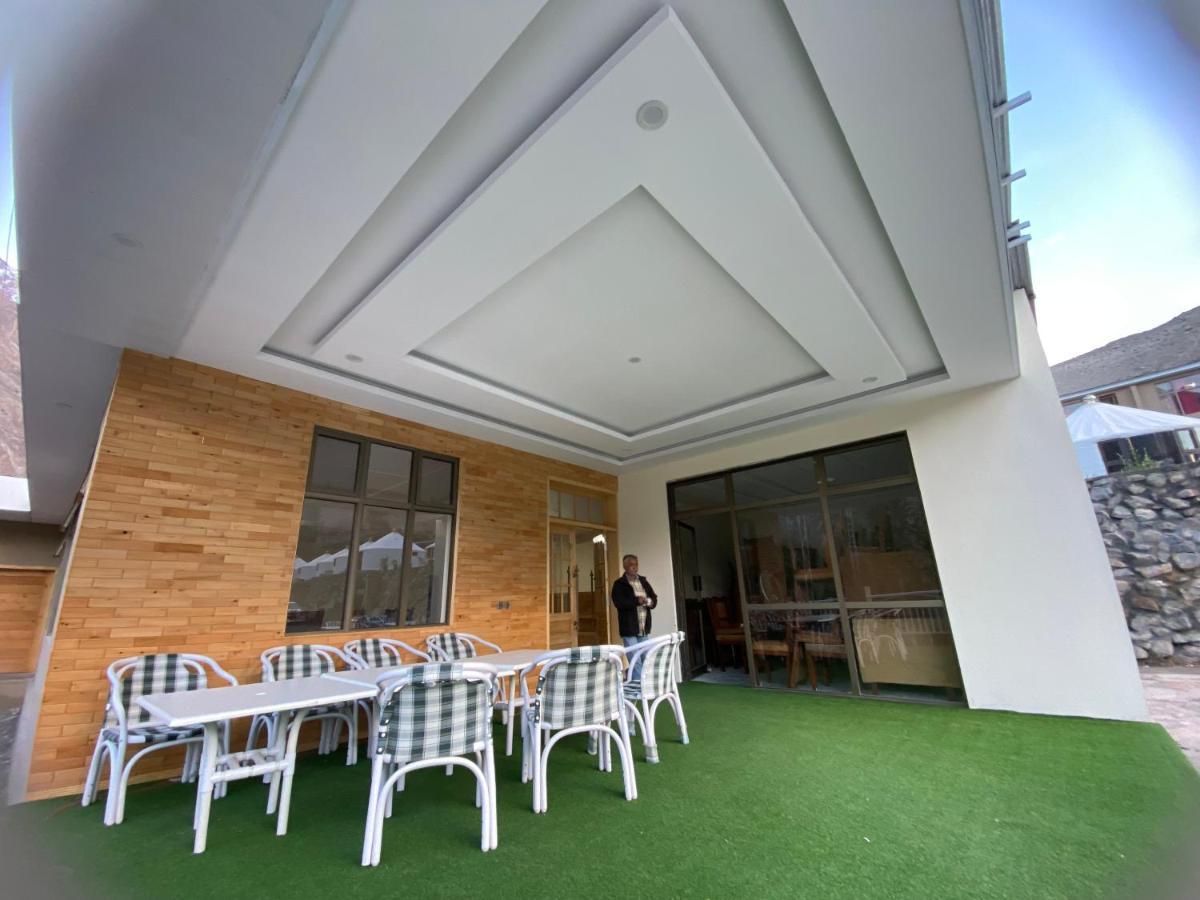 Apex Hotels And Resorts Hussaini Karimabad  Exterior foto