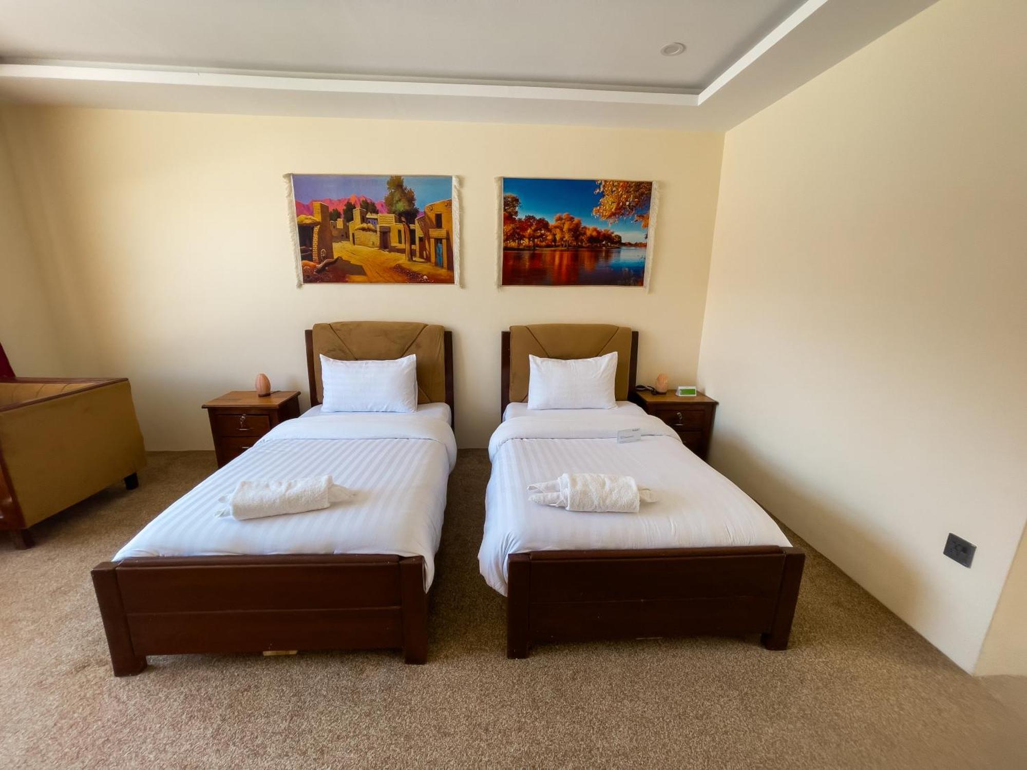 Apex Hotels And Resorts Hussaini Karimabad  Exterior foto