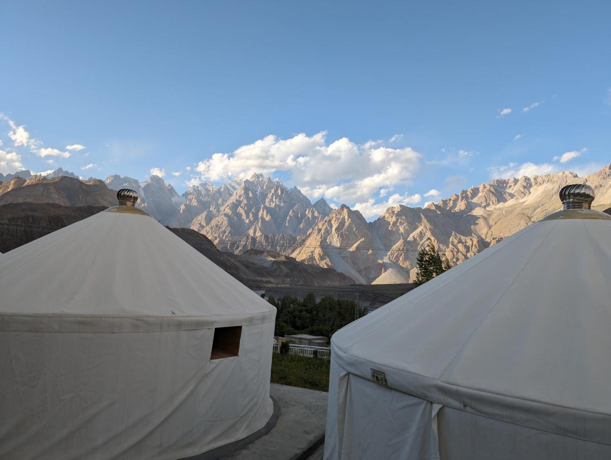 Apex Hotels And Resorts Hussaini Karimabad  Exterior foto